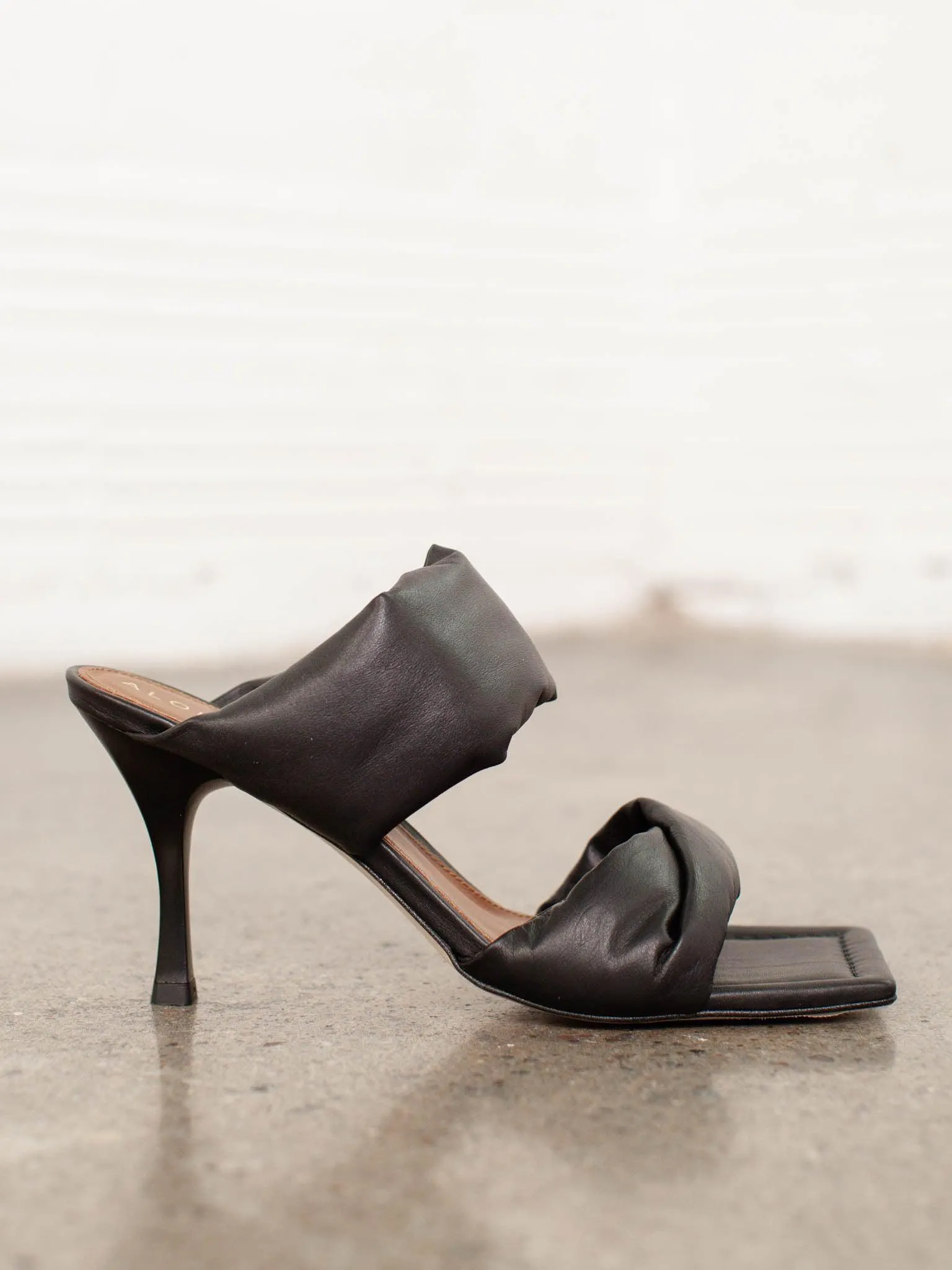 ALOHAS Twist Strap Dressy Heel