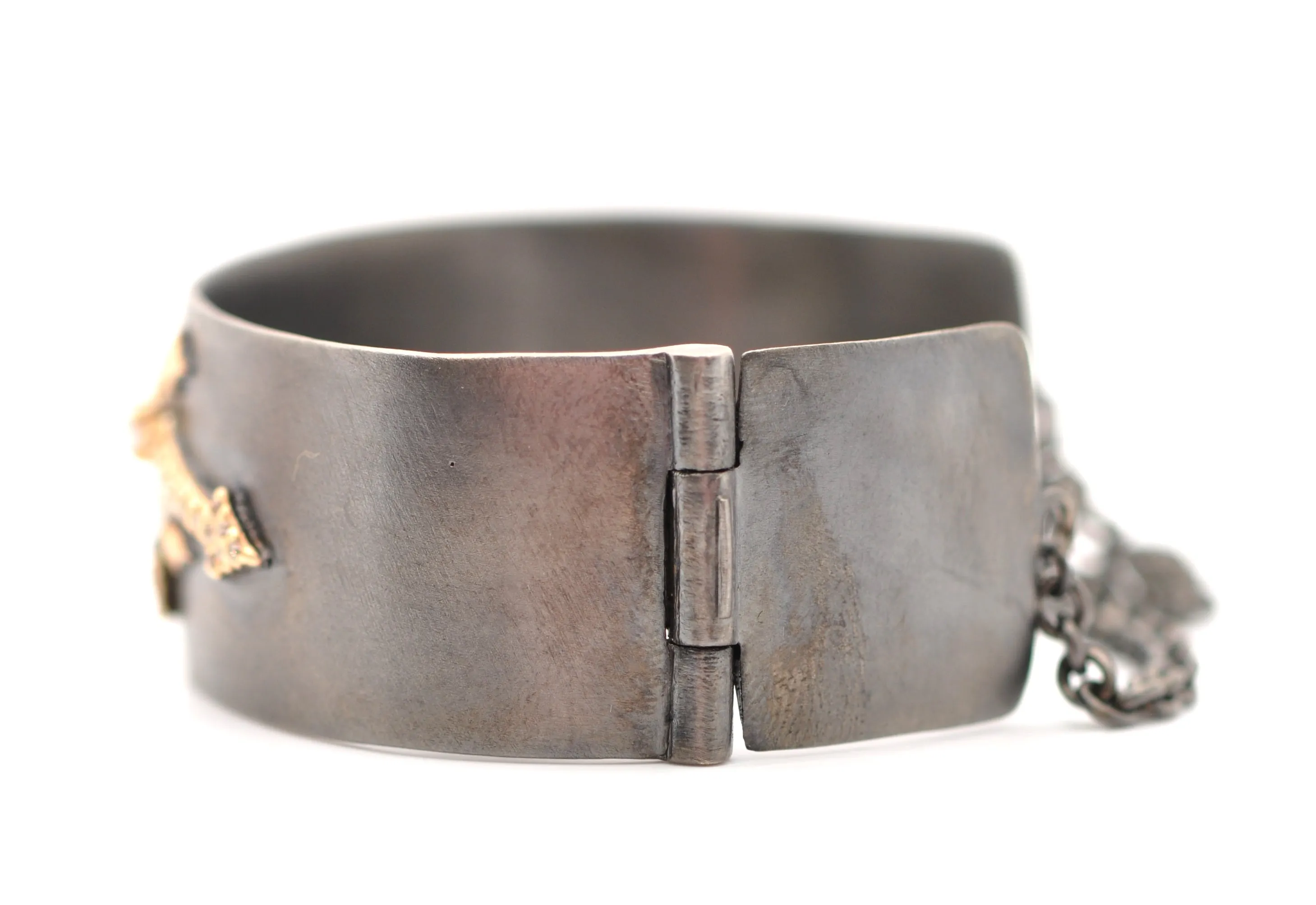 ARROW AND CRIVELLI WIDE KICK CUFF BRACELET