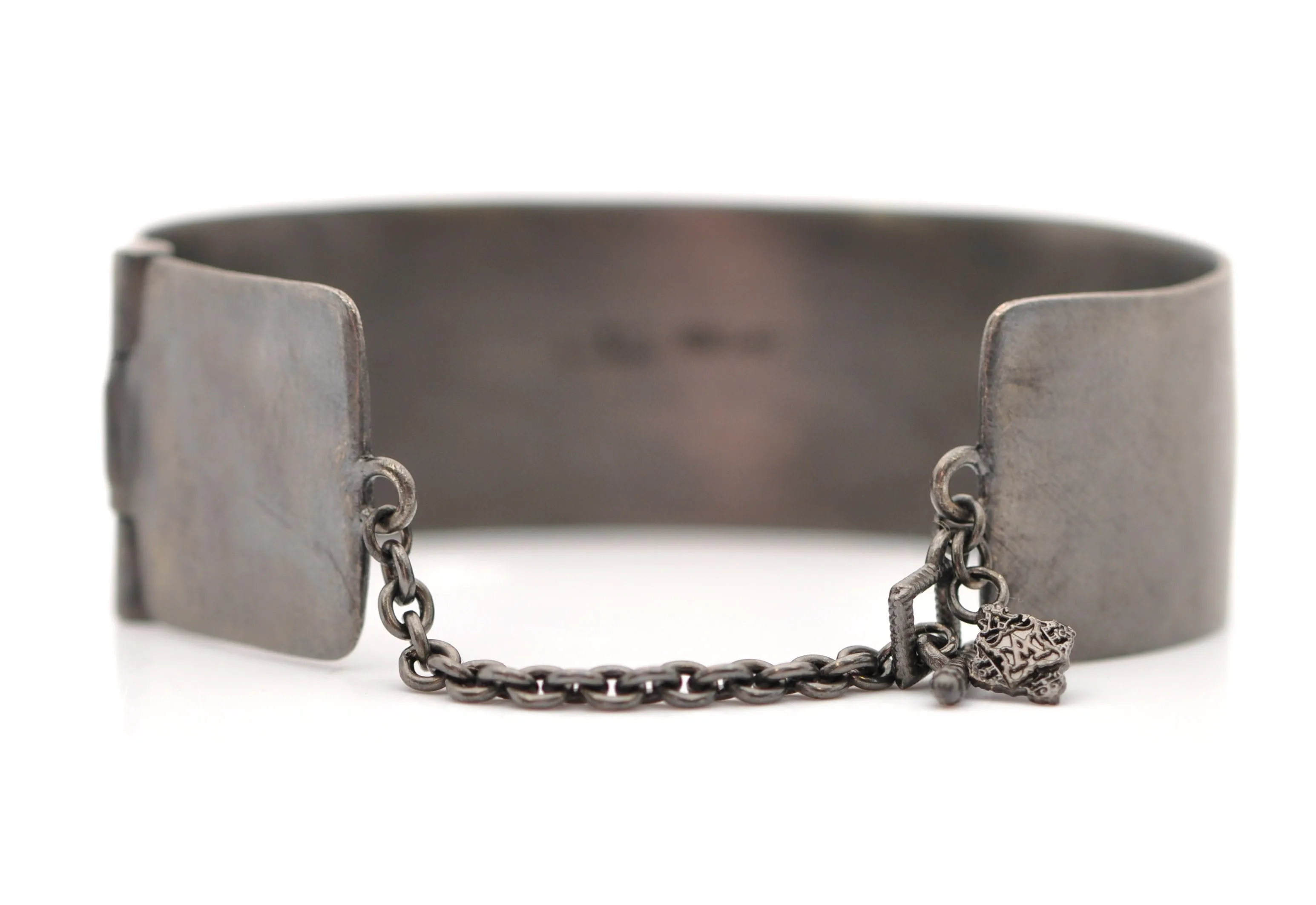 ARROW AND CRIVELLI WIDE KICK CUFF BRACELET