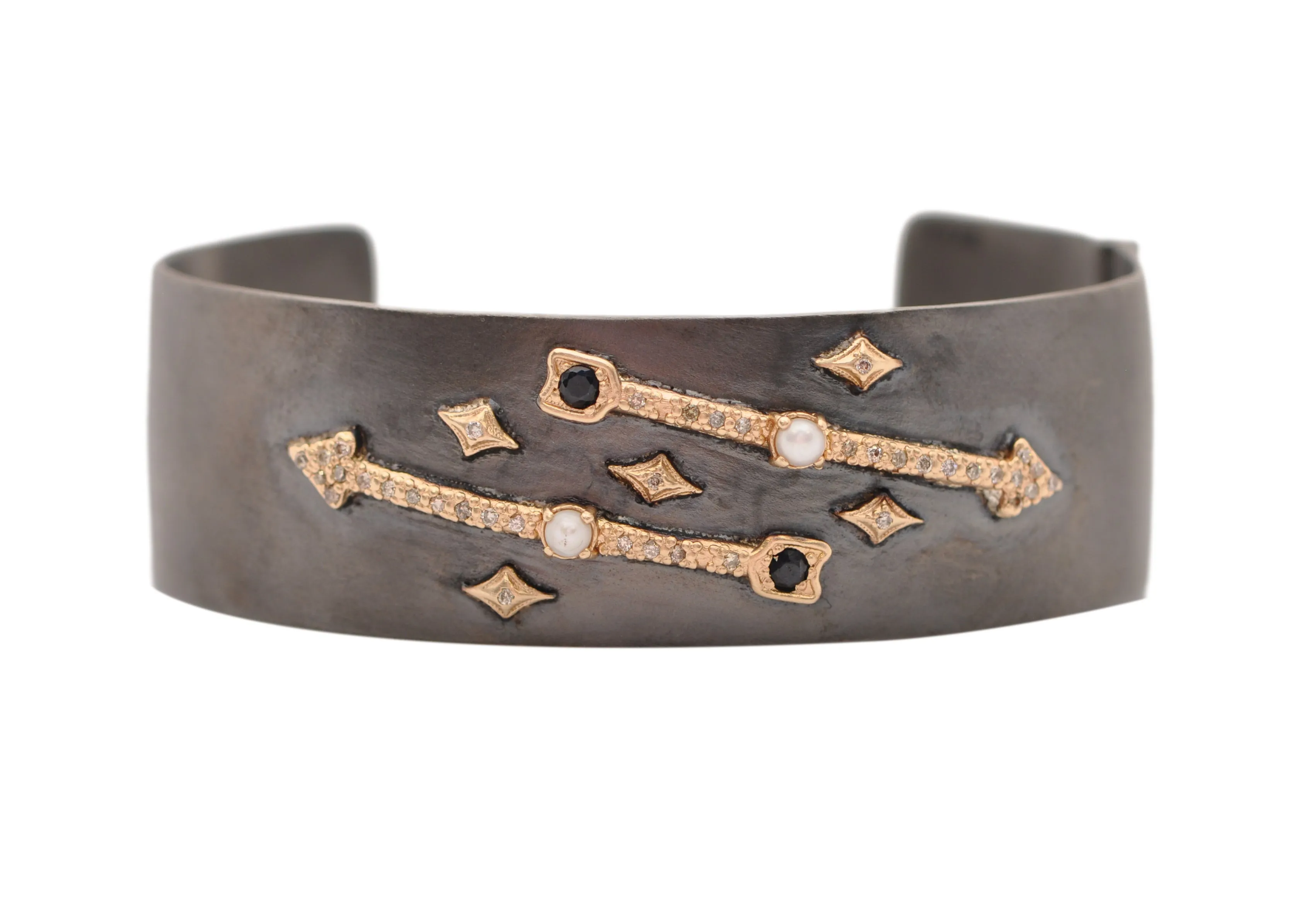 ARROW AND CRIVELLI WIDE KICK CUFF BRACELET
