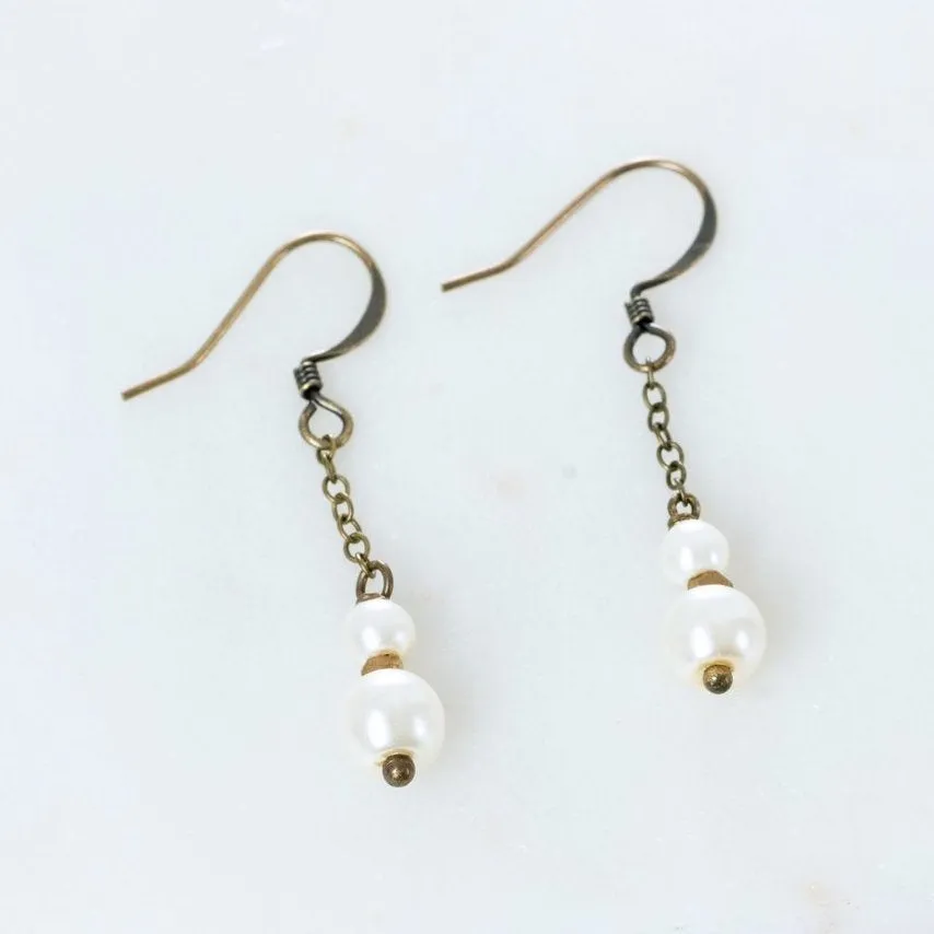 Edgy Petal - Earrings - Dainty Chain (Pearl) #PRL-54