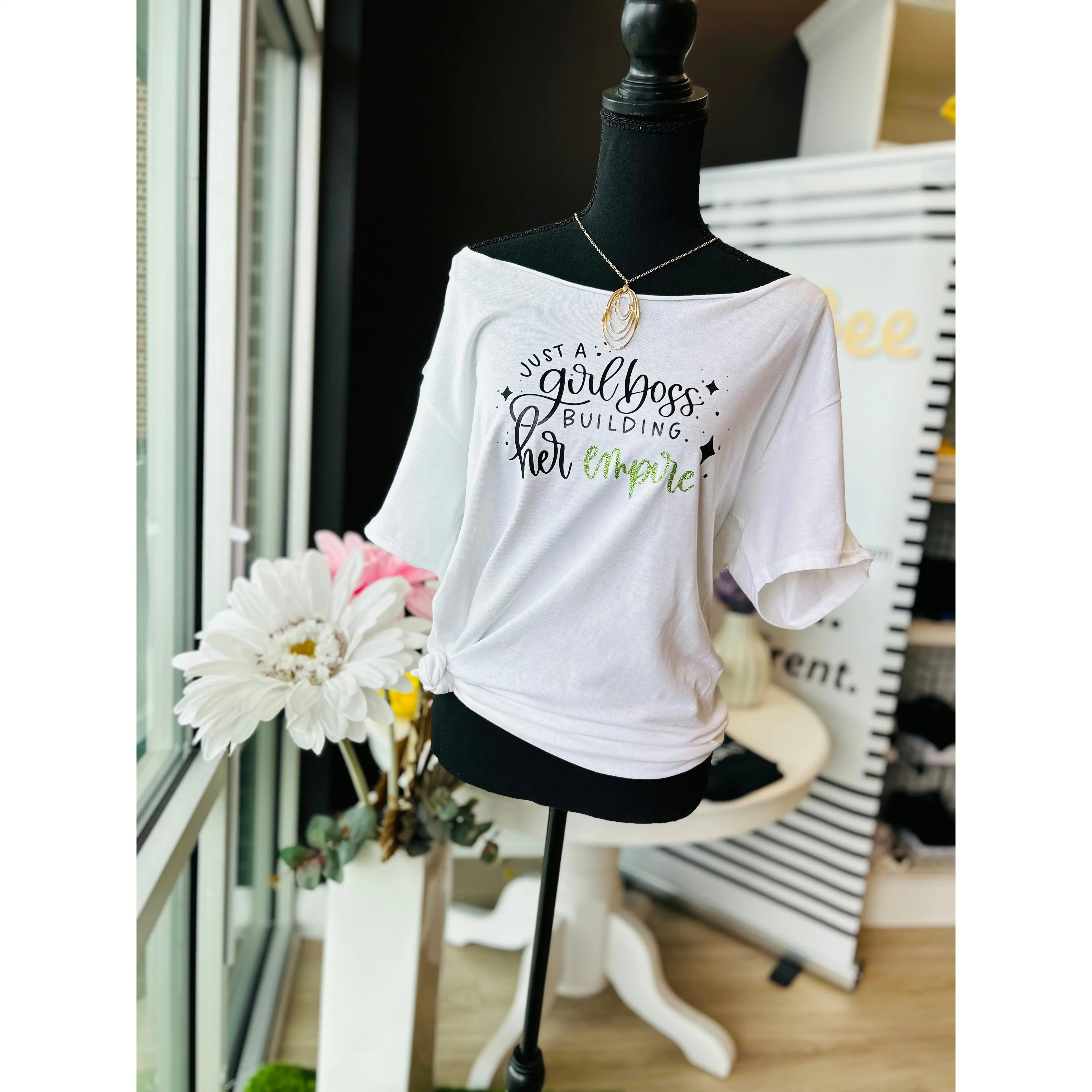 GIRL-BOSS EMPIRE TEE