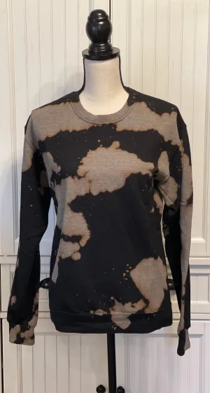 Hydrangea Distressed Crew Neck ~ Unisex Size Small