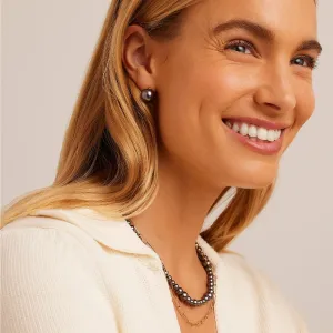 Lou Pearl Studs Black