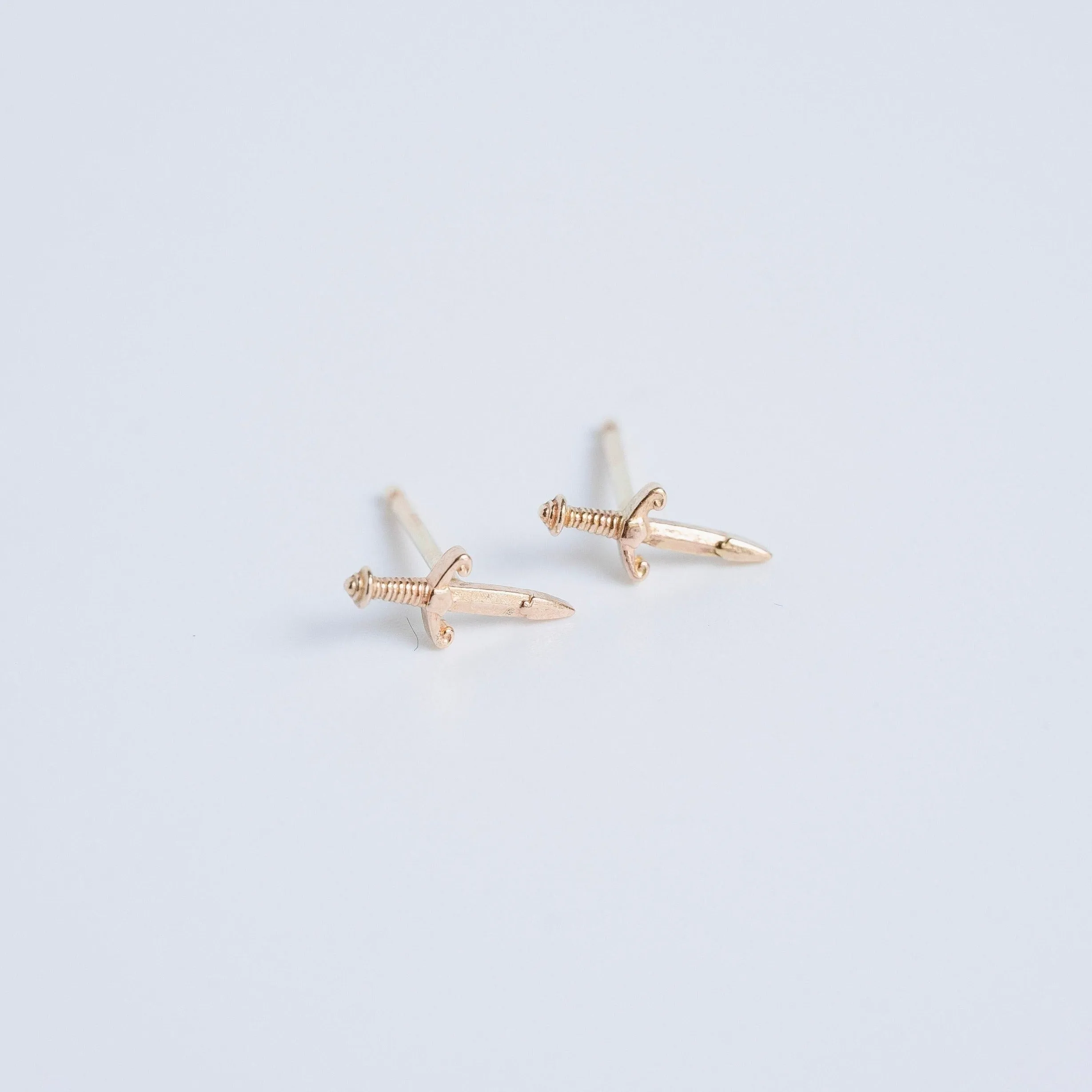 Mini Dagger Sword Stud Earrings in 14 Karat Yellow Gold