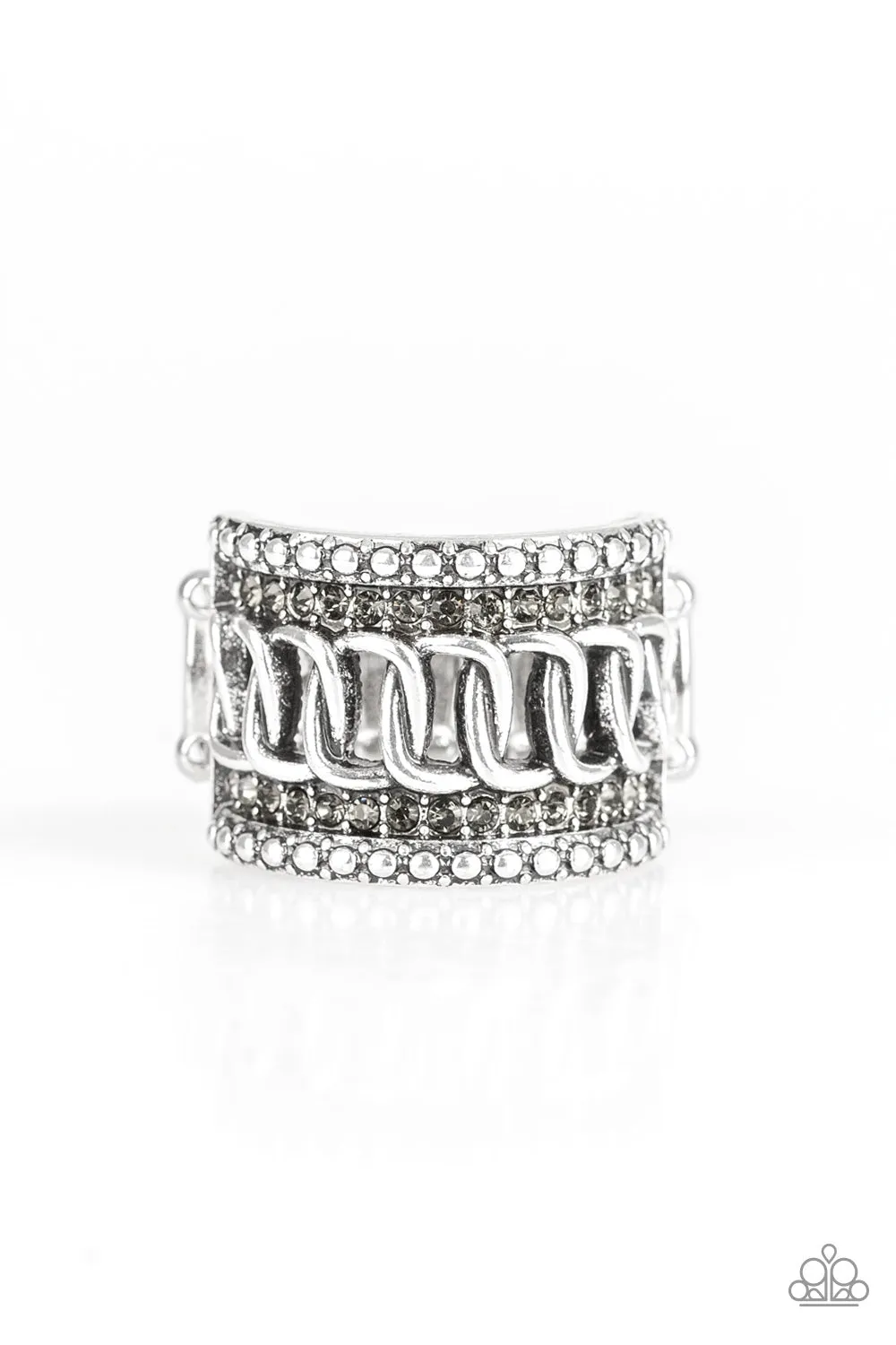 Paparazzi - Out For The Count- Silver Ring
