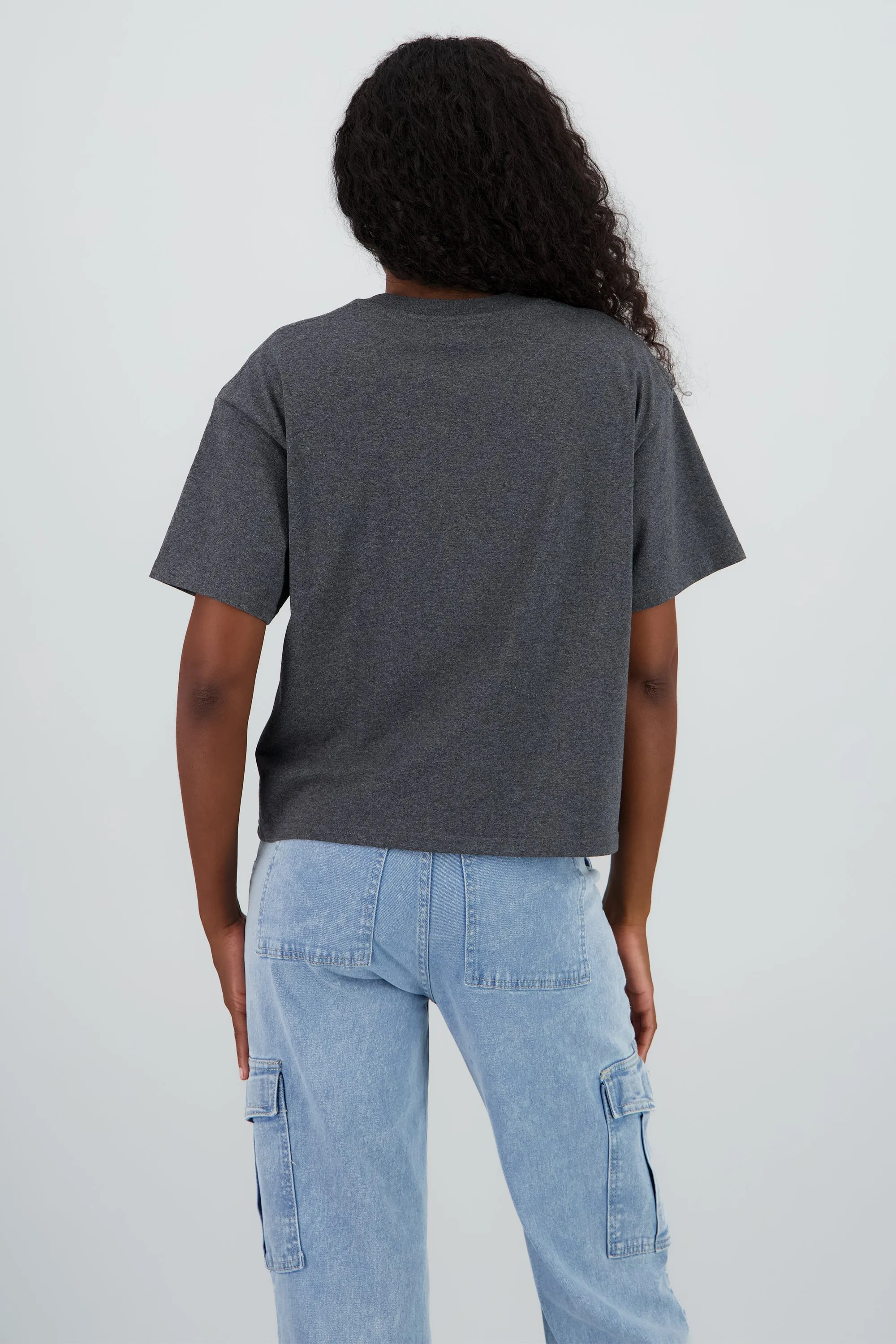 Playera manga corta oversize detalle estampado
