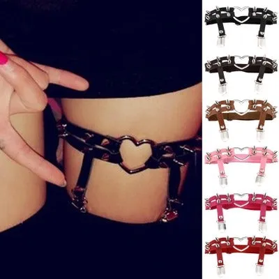 PU Black Leather Spike Heart Garter